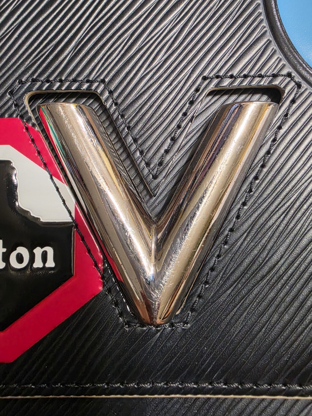 Louis Vuitton Black Epi Leather Chain Shoulder Bag Limited Edition - Picture 3 of 8